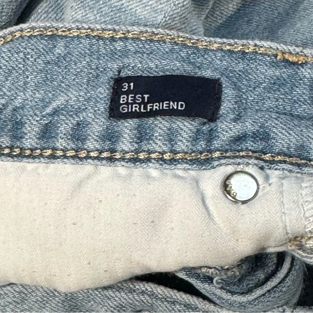 GAP Blue Boyfriend Jeans Relaxed Fit Distressed - Picture 4 of 6